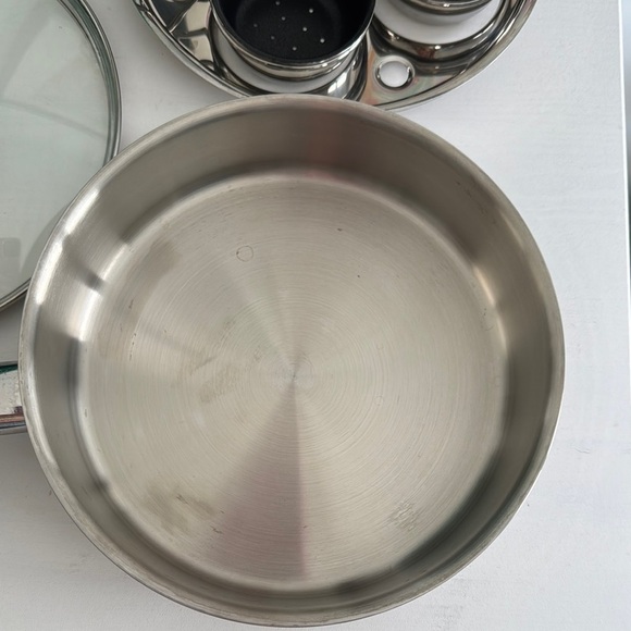 Four Egg Poacher Stainless Steel with Non Stick Egg Cups - Picture 4 of 11